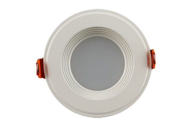 華輝照明專業(yè)生產(chǎn)LED筒燈，COB筒燈，全國行業(yè)領(lǐng)先，服務(wù)過全國各類工程達(dá)2000家。