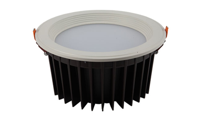 華輝照明LED筒燈驅(qū)動為恒流隔離外置驅(qū)動，便于安裝維護，與光源板實現(xiàn)完美匹配。