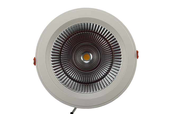 華輝照明專業(yè)生產(chǎn)LED筒燈，COB筒燈，全國行業(yè)領(lǐng)先，服務(wù)過全國各類工程達(dá)2000家。