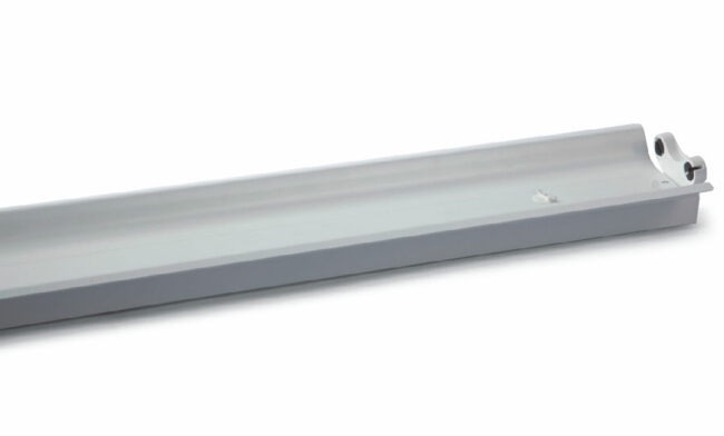 華輝照明專業(yè)生產(chǎn)LED燈管支架，全國(guó)行業(yè)領(lǐng)先，服務(wù)過全國(guó)各類工程達(dá)2000家。