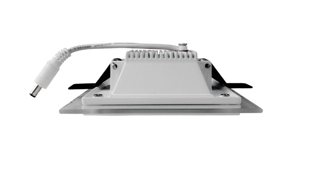 華輝照明致力于面板燈,led面板燈,面板燈廠家,直發(fā)光面板燈，側(cè)發(fā)光面板燈燈等綠色環(huán)保產(chǎn)品的研發(fā)、生產(chǎn)、銷售及技術(shù)服務(wù)。