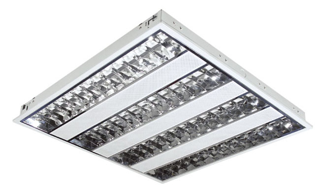 2.	華輝照明占地10多萬(wàn)平方米，十幾條生產(chǎn)線，年生產(chǎn)上千萬(wàn)套LED格柵燈盤廠家,產(chǎn)品有T8格柵燈盤，T5格柵燈盤，明裝格柵燈盤，暗裝格柵燈盤。