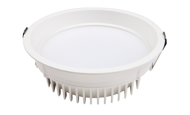 華輝照明LED筒燈驅(qū)動為恒流隔離外置驅(qū)動，便于安裝維護，與光源板實現(xiàn)完美匹配。