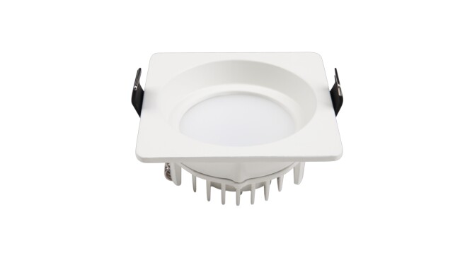 華輝照明LED筒燈驅(qū)動(dòng)為恒流隔離外置驅(qū)動(dòng)，便于安裝維護(hù)，與光源板實(shí)現(xiàn)完美匹配。