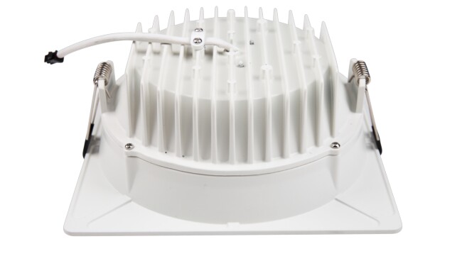 廣東筒燈，led筒燈，筒燈廠家，COB筒燈知名品牌華輝照明，公司產(chǎn)品通過(guò)3C、CE、UL、VDE等國(guó)內(nèi)外權(quán)威認(rèn)證。