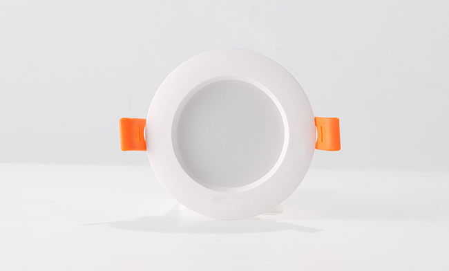 華輝照明成立于1987年，是一家專業(yè)生產(chǎn)LED辦公吊線燈,led面板燈,面板燈廠家,直發(fā)光面板燈，側(cè)發(fā)光面板燈的大型企業(yè)。