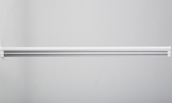 華輝照明日光燈支架，led燈管支架，一體化支架，燈管支架廠家廣泛應(yīng)用于寫字樓、辦公室、會議室等各類室內(nèi)照明工程。