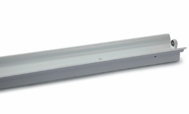 T8 1x20W 電感/電子 單支帶罩支架620X125X70mm T8 1x20W 電感/電子 單支帶罩支架620X125X70mm