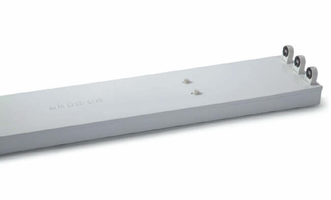 T8 3X30W 電感/電子 三支平蓋支架/寬殼體927X143X78mm T8 3X30W 電感/電子 三支平蓋支架/寬殼體927X143X78mm