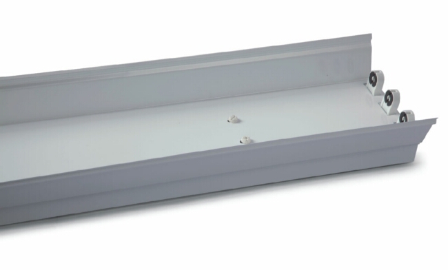 T8燈管支架 3x20W 電感/電子 低耗型三支帶罩支架622X205X90mm T8燈管支架 3x20W 電感/電子 低耗型三支帶罩支架622X205X90mm